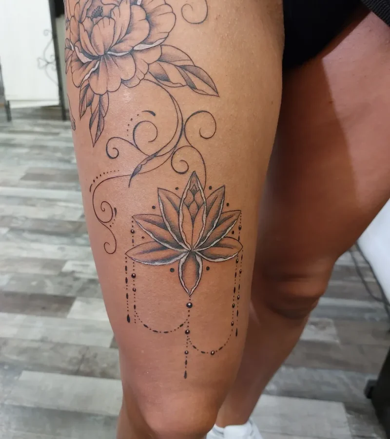 Réalisation de tatouage par Cyril Lenoir, tatouage et piercing à Saint Jean d'Angely