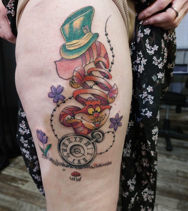 Réalisation de tatouage par Cyril Lenoir, tatouage et piercing à Saint Jean d'Angely